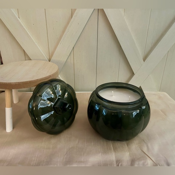 Better Homes and Gardens 3-Wick Pumpkin Jar Candle, Fresh Cut Frasier, 30 oz New - Picture 2 of 10